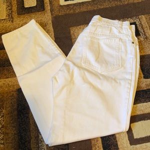 Vintage St. John size 10 white denim jeans